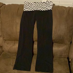 “Pink” Victoria’s Secret sport flare yoga pants